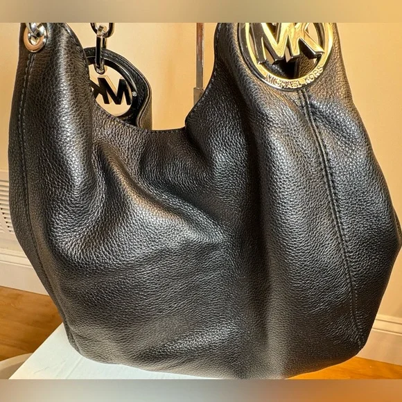 NWOT🔥Michael Kors Fulton Black Pebbled Leather Shoulder Bag, dust bag included. - Picture 6 of 16